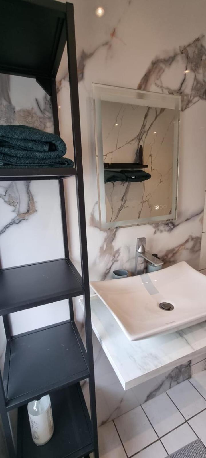 Deluxe Apartment Essen 1 ภายนอก รูปภาพ